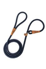 Load image into Gallery viewer, Rope slip leash for dogs in navy blue with leather features
