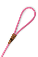 Load image into Gallery viewer, Dog leash in 8mm pink rope with metal clip and leather features
