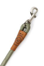 Load image into Gallery viewer, Dog leash in 12mm gum leaf green rope with metal clip and leather features
